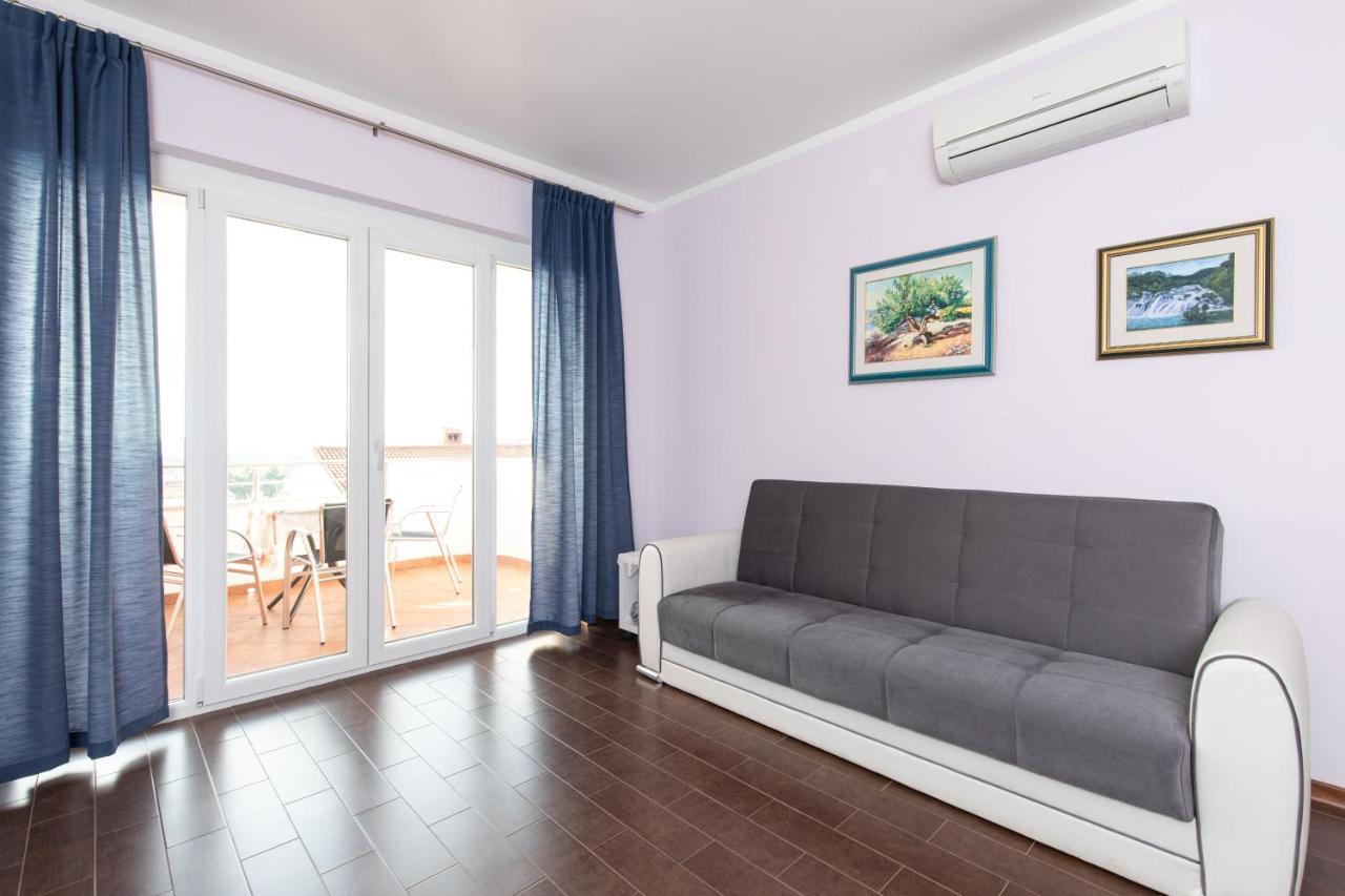 Apartments Bella Vista Krk Town Bagian luar foto